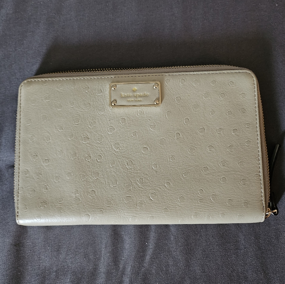 Kate Spade Travel Wallet